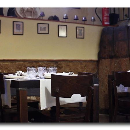 Hotel Restaurante Dona Anita Requena Kültér fotó