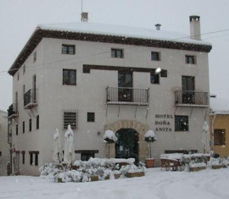 Hotel Restaurante Dona Anita Requena Kültér fotó