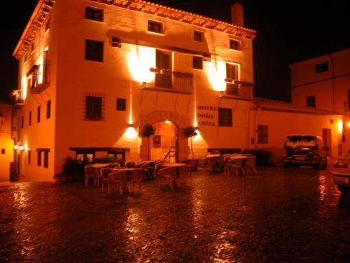 Hotel Restaurante Dona Anita Requena Kültér fotó