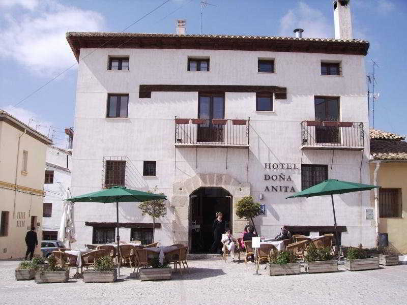 Hotel Restaurante Dona Anita Requena Kültér fotó